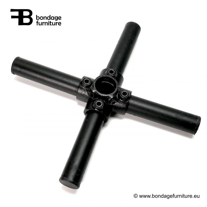 Speichendrehrad passend zu unseren BDSM Möbeln - bondage furniture bdsm shop - BDSM Möbel kreativ nutzen DIY Bondage Möbel